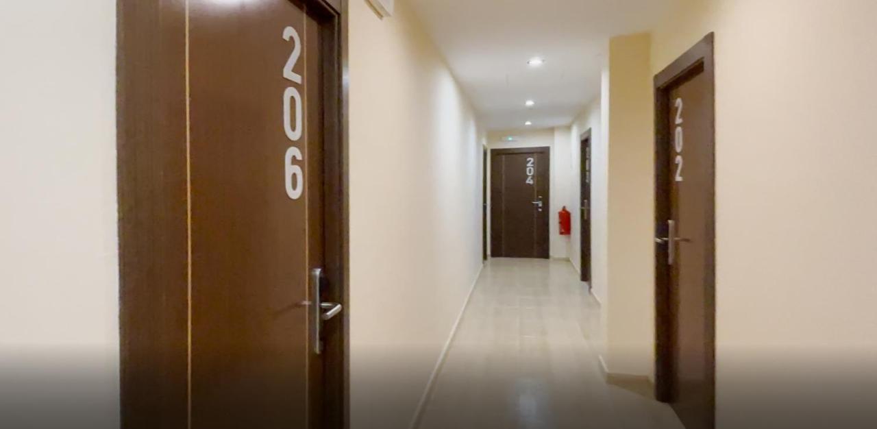 Hostal Restaurante Cuatro Caminos Cubillos del Sil Esterno foto
